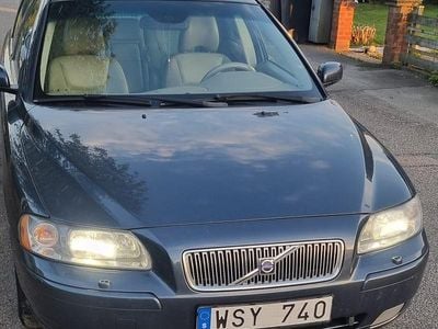 Begagnad 2005 Volvo V70 Kombi | 38 000 kr (Marknadspris)