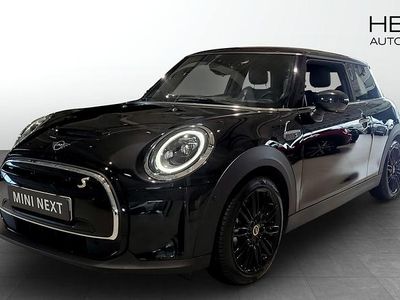 Svart (black) Begagnad 2022 Mini Cooper SE Halvkombi | 208 700 kr (Marknadspris)