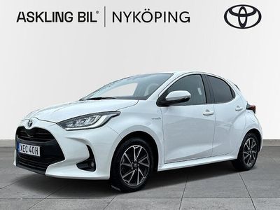 begagnad Toyota Yaris Hybrid CVT Active Plus, backkamera, rattvärme