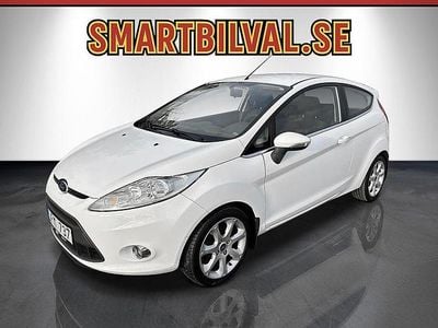 Vit Begagnad 2011 Ford Fiesta Titanium Halvkombi | 59 900 kr (Lite dyr)