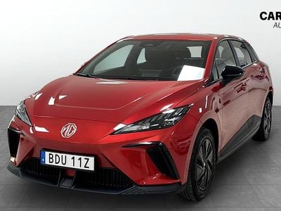 Röd Begagnad 2023 MG MG4 EV Halvkombi | 244 900 kr (Marknadspris)