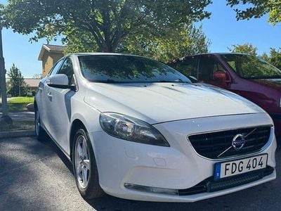 Begagnad Volvo V40 115 HK (84 kW) 2014 Halvkombi