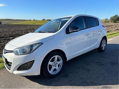 Vit Begagnad 2013 Hyundai i20 Premium Halvkombi | 69 900 kr (Lite dyr)