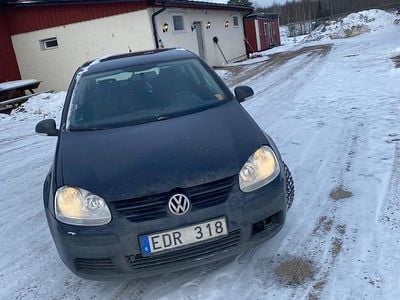 Begagnad VW Golf V 105 HK (77 kW) 2007 Halvkombi