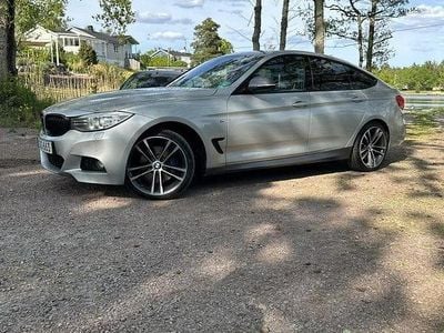 Begagnad BMW 335 Gran Turismo M Performance 340 HK (250 kW) 2014 Grå Halvkombi