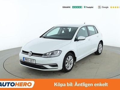 Vit Begagnad 2018 VW Golf VII Halvkombi | 175 000 kr (Marknadspris)
