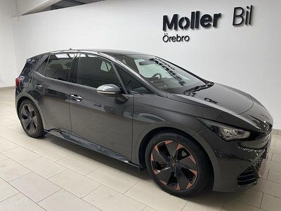 Quasar grey metallic Begagnad 2023 Cupra Born e-Boost Halvkombi | 269 900 kr (Marknadspris)