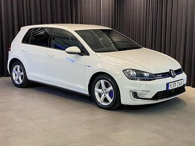 Begagnad VW Golf VII GTE 204 HK (150 kW) 2015 Vit Halvkombi