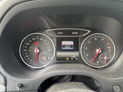 Mercedes B200