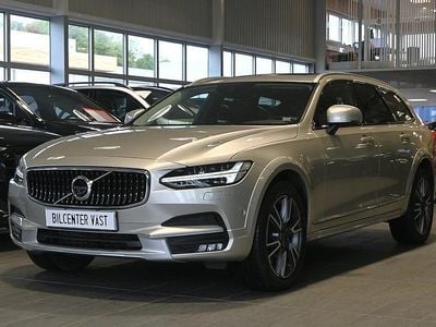 Begagnad Volvo V90 CC Pro 320 HK (235 kW) 2017 Ljusbrun (luminous sand metallic) Kombi