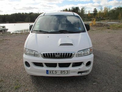 Hyundai H-1