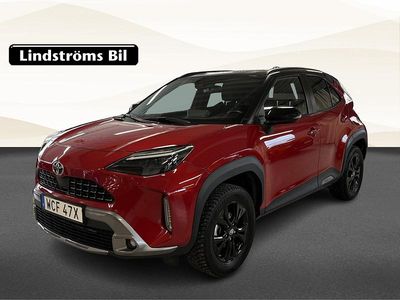 Begagnad Toyota Yaris 2023 Röd Halvkombi