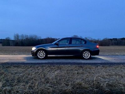 begagnad BMW 320 i Sedan Advantage, Comfort, e90