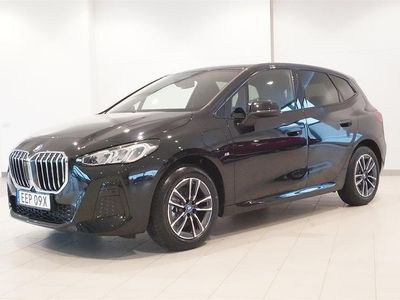 Ny BMW 225 Active Tourer M Sport 245 HK (180 kW) 2025 Svart Minibuss