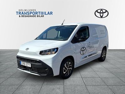 Vit Begagnad 2024 Toyota Proace City City Minibuss | 439 900 kr