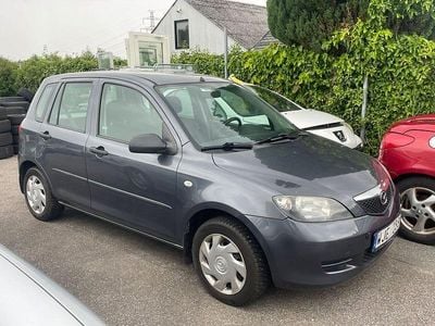 Grå Begagnad 2004 Mazda 2 Halvkombi | 29 900 kr