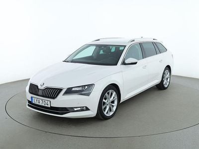 Vit Begagnad 2015 Skoda Superb Style Kombi | 164 000 kr (Bra pris)