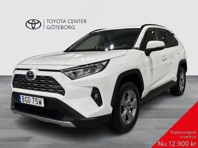 Vit Begagnad 2022 Toyota RAV4 Hybrid Active SUV | 334 900 kr (Marknadspris)