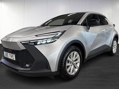 Silver Begagnad 2024 Toyota C-HR Style SUV | 379 000 kr (Bra pris)
