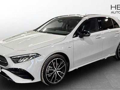 Grå Begagnad 2025 Mercedes A250 Advanced Halvkombi | 429 000 kr (Lite dyr)