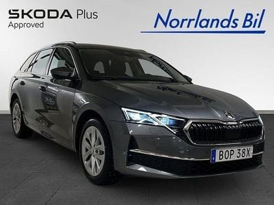 Graphite grey metallic Begagnad 2025 Skoda Octavia Kombi | 319 000 kr (Marknadspris)