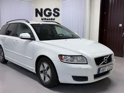 Begagnad Volvo V50 Drive Kinetic 116 HK (85 kW) 2011 Vit Kombi
