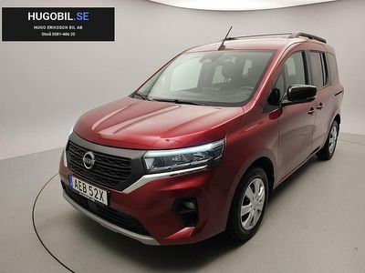 Rödmetallic Begagnad 2022 Nissan Townstar N-Connecta Kombi | 179 500 kr