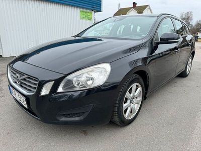 begagnad Volvo V60 D2 116hk Ny Besiktad Euro 5 LÅG SKATT, Dragkrok