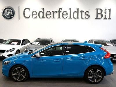 Blå Begagnad 2015 Volvo V40 R-Design Kombi | 159 900 kr (Marknadspris)