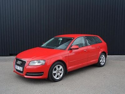 Röd Begagnad 2010 Audi A3 Sportback Attraction Halvkombi | 69 900 kr (Marknadspris)