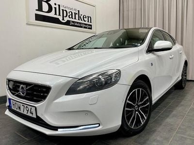 Begagnad Volvo V40 Ocean Race 190 HK (139 kW) 2014 Vit Halvkombi