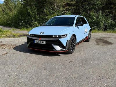 Begagnad Hyundai Ioniq 5 478 kW (650 HK) 2024 Blå SUV