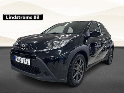 Svart Begagnad 2022 Toyota Aygo X Play SUV | 164 900 kr (Marknadspris)