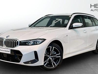 Vit Begagnad 2025 BMW 330 Comfort Edition Kombi | 468 700 kr