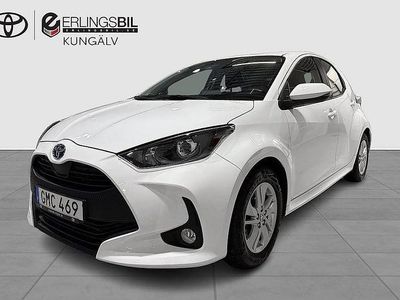 Vit Begagnad 2022 Toyota Yaris Hybrid Active Halvkombi | 204 900 kr (Marknadspris)