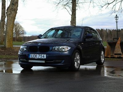begagnad BMW 118 d 2011 143hk Advantage Nyservad Backkamera Baslåda