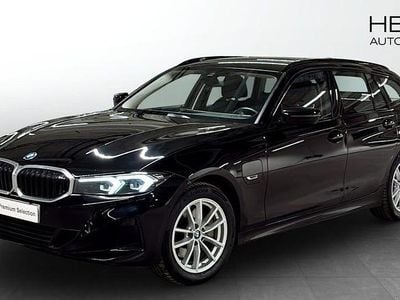 Begagnad BMW 330 Shadowline 184 HK (135 kW) 2022 Svart
