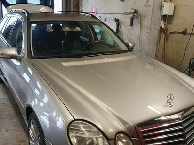 Mercedes E200