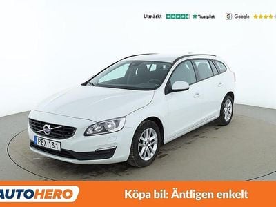 Vit Begagnad 2017 Volvo V60 Kinetic Kombi | 175 000 kr (Marknadspris)