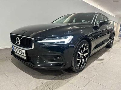 Begagnad Volvo V60 Momentum 314 HK (230 kW) 2018 Svart Kombi
