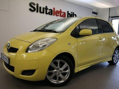 Ljusgul Begagnad 2009 Toyota Yaris Halvkombi | 64 900 kr (Dyr)