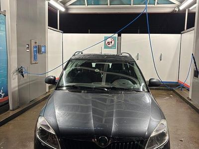 Mörk grå Begagnad 2012 Skoda Fabia Kombi | 49 000 kr (Lite dyr)