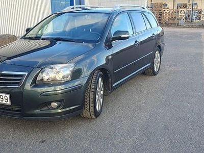 Begagnad Toyota Avensis 177 HK (130 kW) 2008 Kombi
