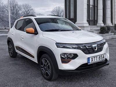 Begagnad Dacia Spring 33 kW (45 HK) 2022 Vit / grått helskinn Halvkombi