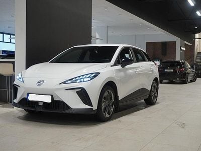Dover white Begagnad 2023 MG MG4 EV Halvkombi | 209 900 kr (Bra pris)