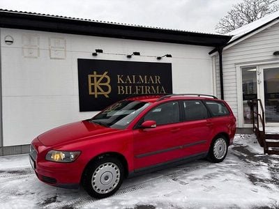 Röd Begagnad 2004 Volvo V50 Kombi | 18 900 kr (Marknadspris)