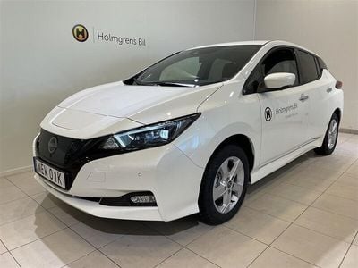 Vit Begagnad 2023 Nissan Leaf Tekna Halvkombi | 299 800 kr (Dyr)