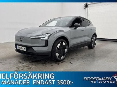 Grå Begagnad 2024 Volvo EX30 Single Motor Extended Range SUV | 348 900 kr (Bra pris)