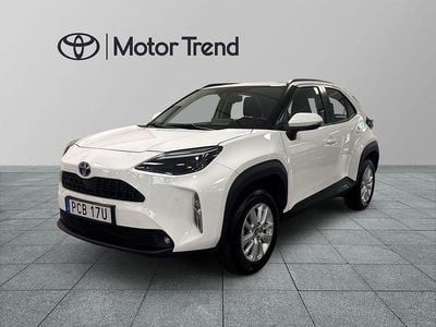 Vit Begagnad 2023 Toyota Yaris Hybrid Active | 279 900 kr (Marknadspris)