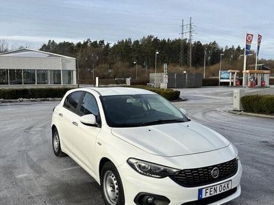 begagnad Fiat Tipo 1.4 120HK FIRE T-JET Lounge